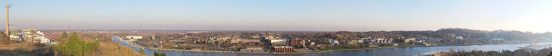 Panorama of the city as seen from Dewey Hill