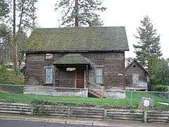 Lewis Anderson House, Barn and Granary