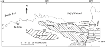 A map of kukersite deposits in northern Estonia and Russia. The upper, northern third of the map shows the bordering water bodies. The Baltic Sea lies to the left of centre and the Gulf of Finland to the right.