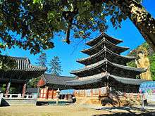 An snapshot of the temple in late spring.