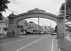 Endicott Square Deal Arch