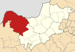 Kagisano-Molopo occupies the northwestern corner of the North West province, abutting on Botswana to the north and the Northern Cape to the southwest.