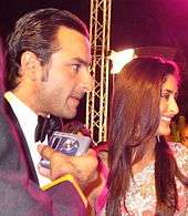 Kareena Kapoor and Saif Ali Khan being interviewed