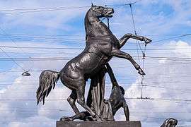 Sculptures on Anichkov Bridge 01.jpg