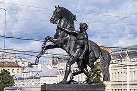 Sculptures on Anichkov Bridge 03.jpg