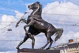 Sculptures on Anichkov Bridge 04.jpg